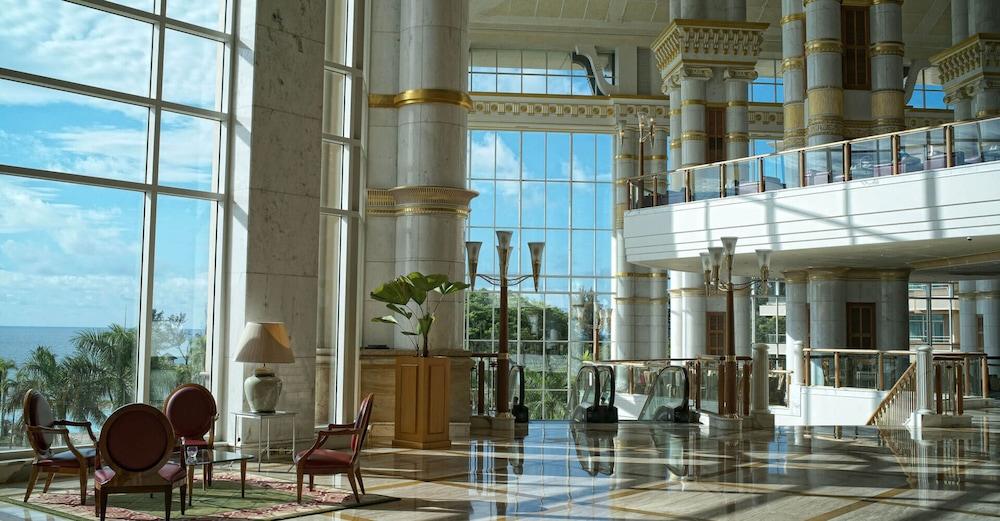 Empire Hotel And Country Club Brunei Бандар-Сери-Бегаван Экстерьер фото