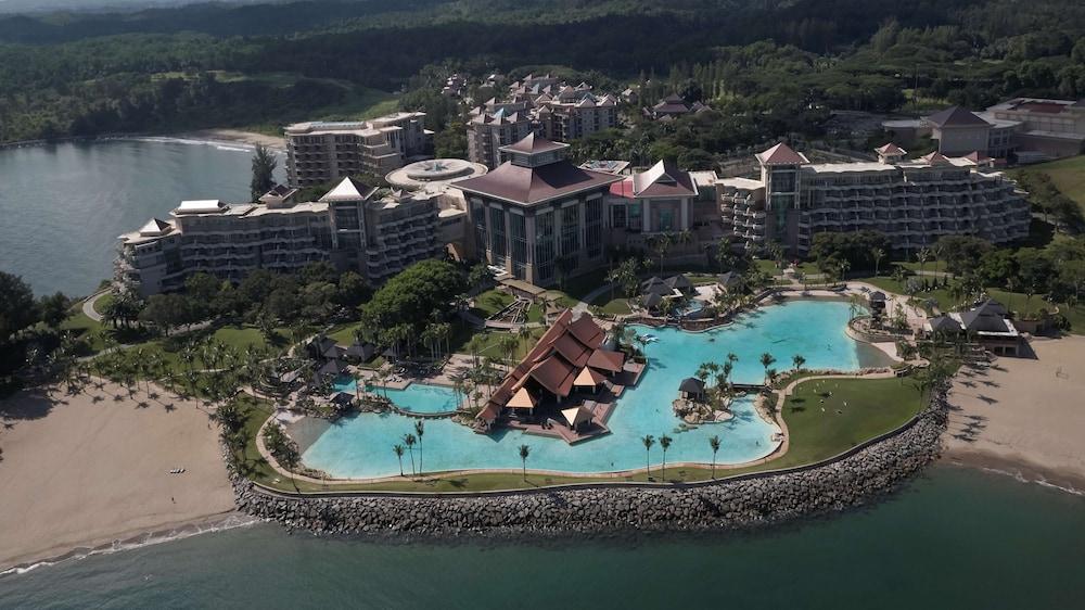 Empire Hotel And Country Club Brunei Бандар-Сери-Бегаван Экстерьер фото