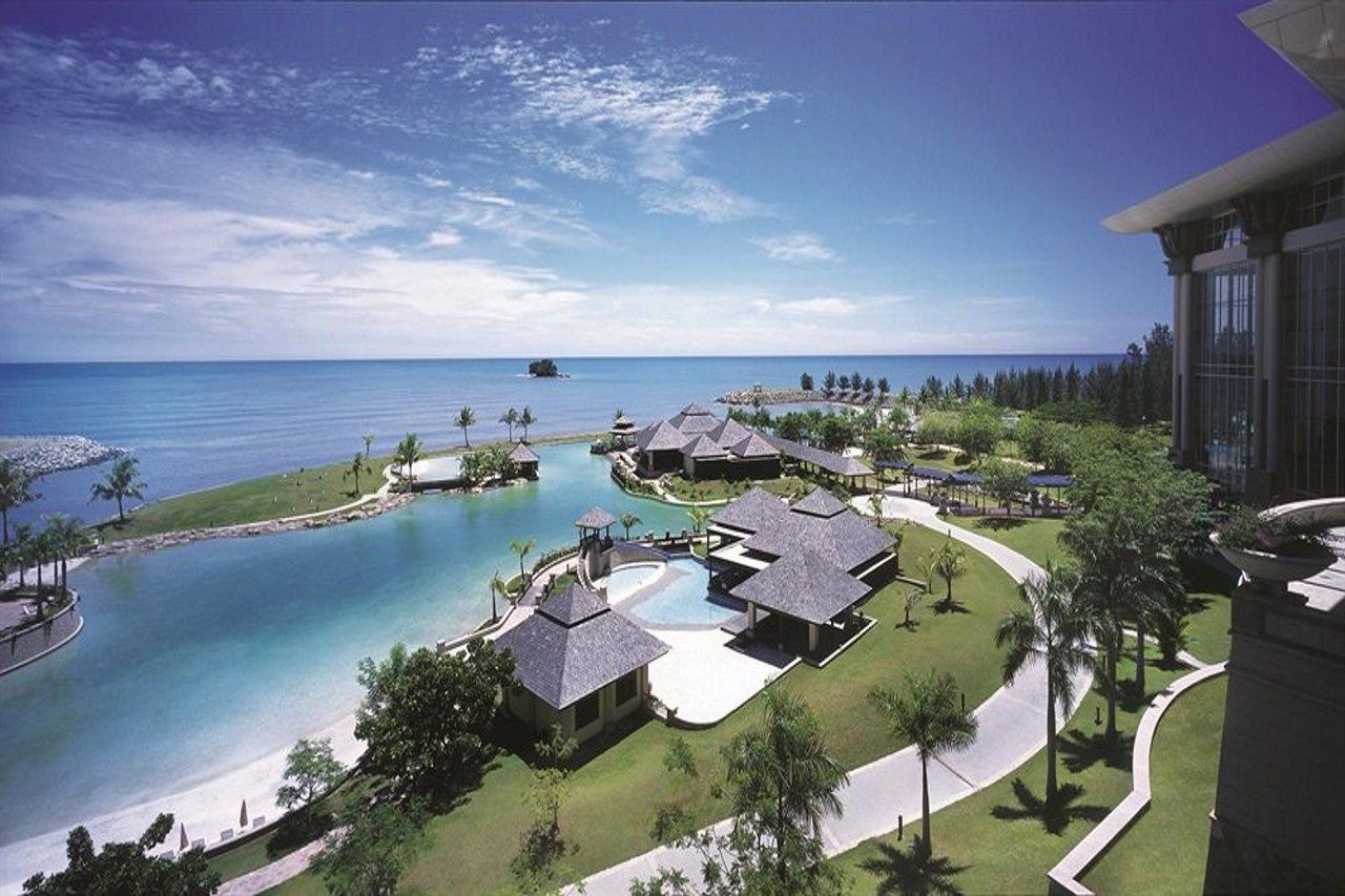 Empire Hotel And Country Club Brunei Бандар-Сери-Бегаван Экстерьер фото