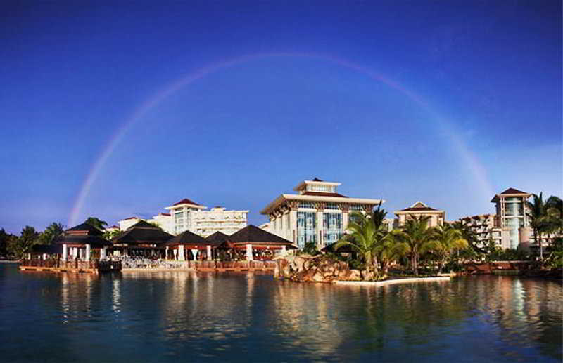 Empire Hotel And Country Club Brunei Бандар-Сери-Бегаван Экстерьер фото